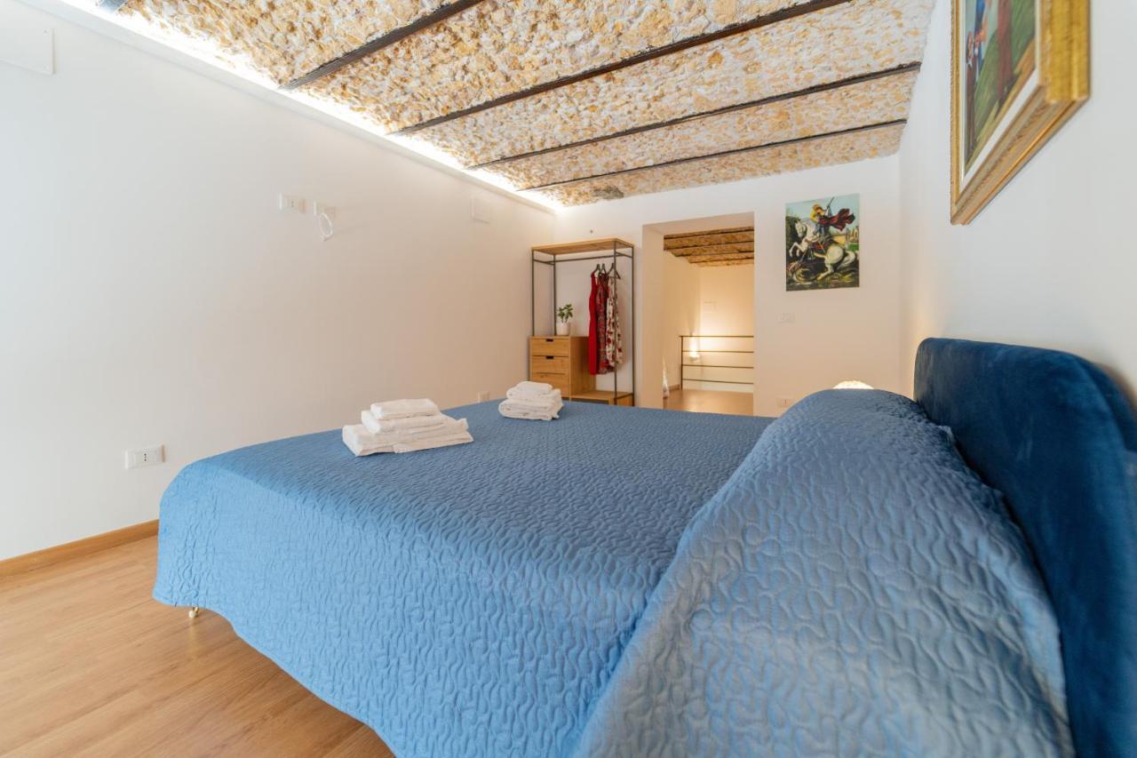 Antico Mercato Di Ortigia Lovely Apartment Syracuse Buitenkant foto