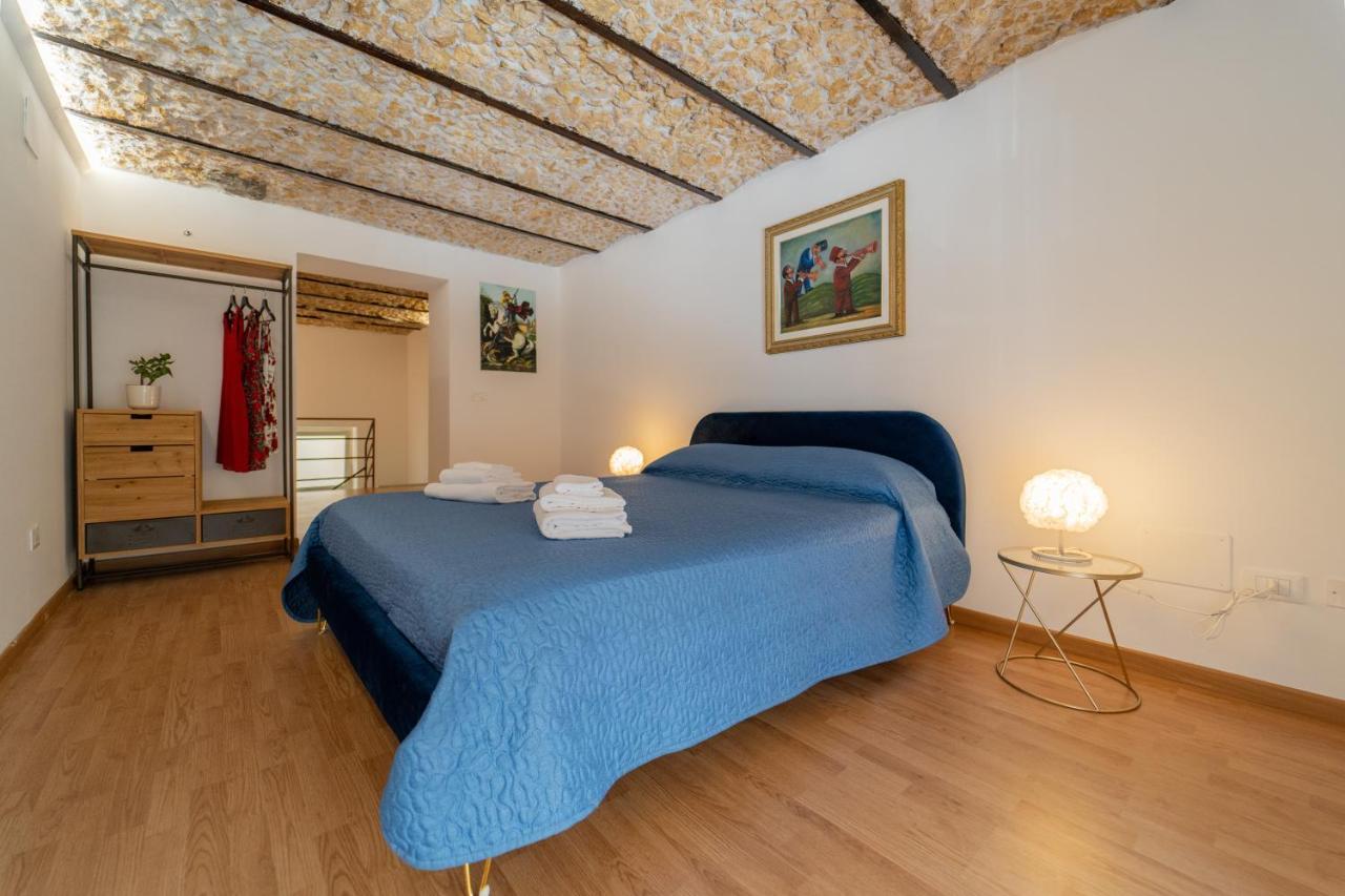 Antico Mercato Di Ortigia Lovely Apartment Syracuse Buitenkant foto