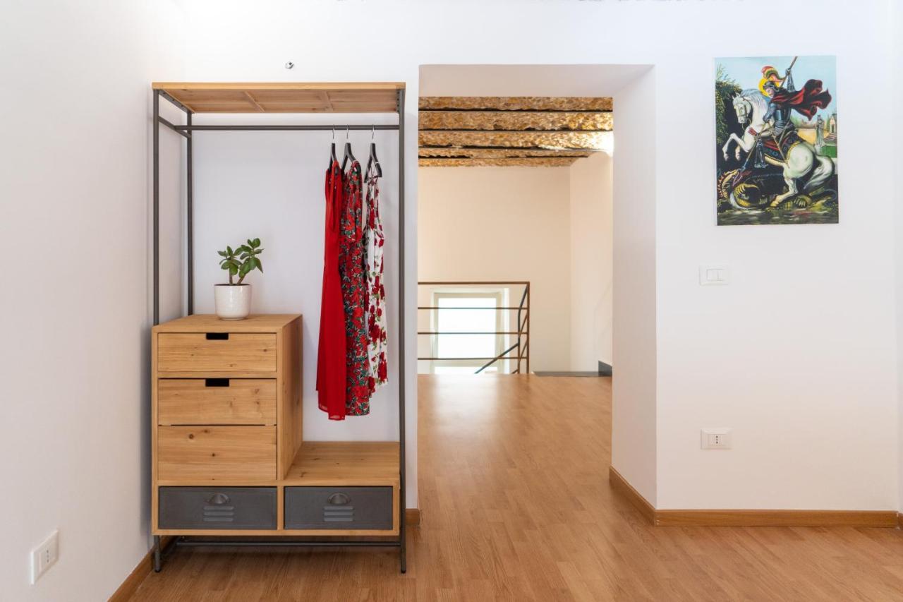 Antico Mercato Di Ortigia Lovely Apartment Syracuse Buitenkant foto