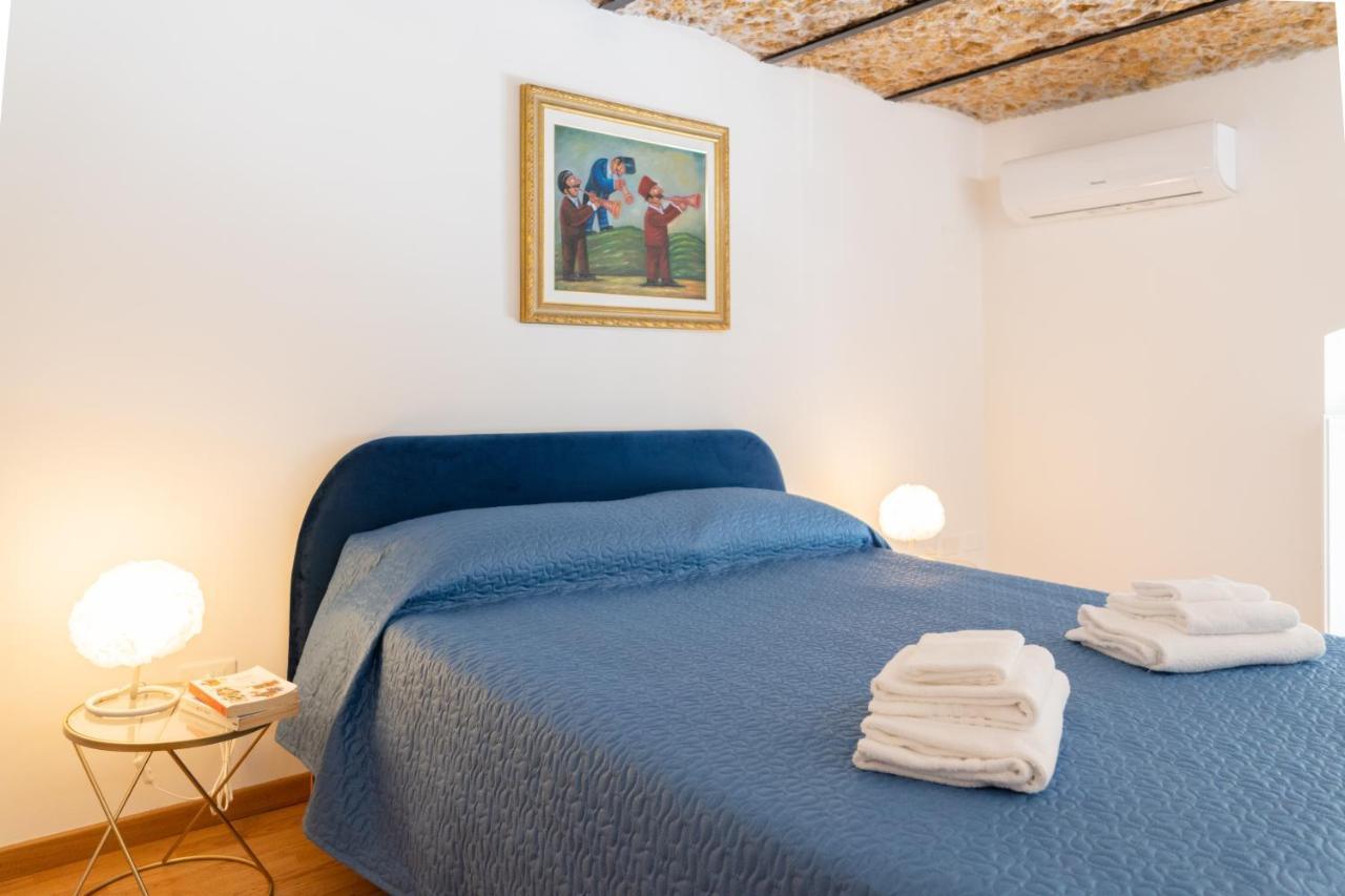 Antico Mercato Di Ortigia Lovely Apartment Syracuse Buitenkant foto